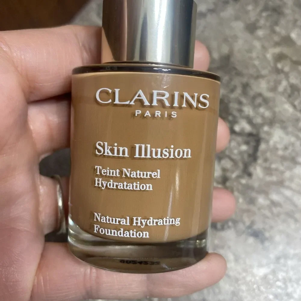 Clarins skin illusion